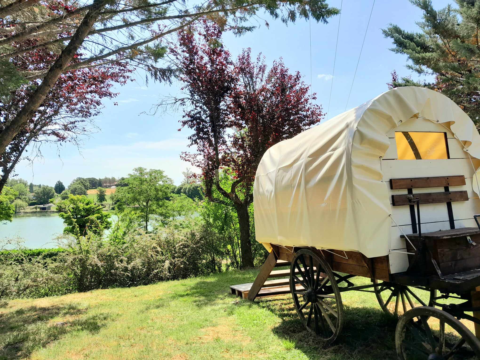 Le charriot pour 2 personnes avec vue sur lac